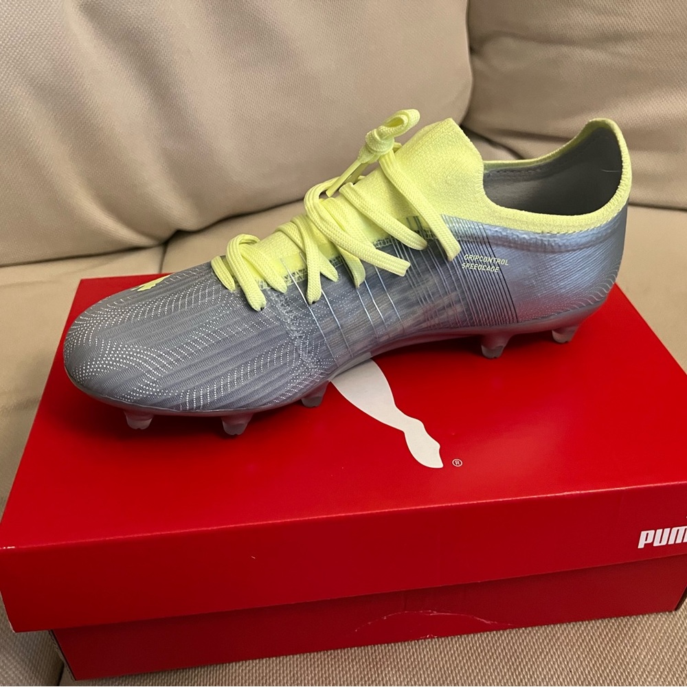 Puma Ultra FG cleats * new in box*